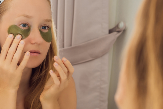 How to Make Your Own Cooling Gel Eye Mask